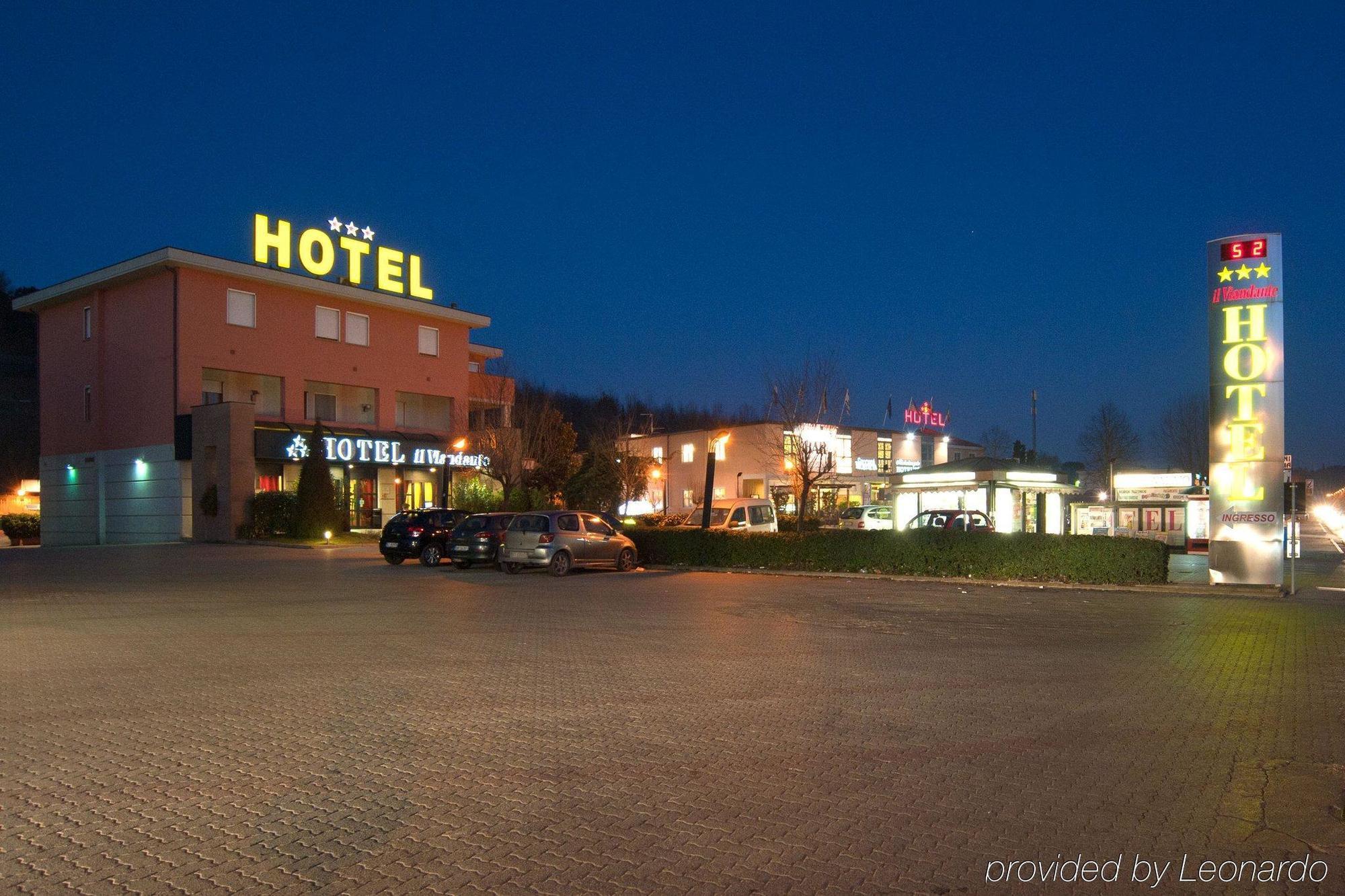 Hotel Il Viandante Террануова-Браччоліні Екстер'єр фото